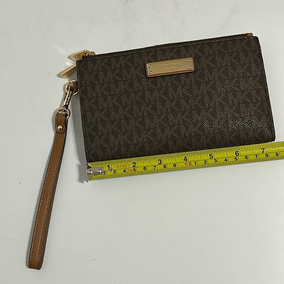 MICHAEL KORS  WALLET - Picture 2 of 10